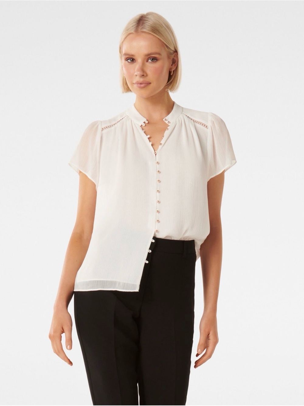 Ever New Ivory Button-Front Short Sleeve Blouse